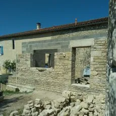 Construction d'un appentis avec ouvertures