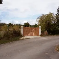 Portail d'entrée en bois 