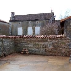 Restauration d'un mur de clôture - Commune de Villefagnan