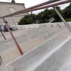 Mairie d'Alloue - Restauration d'un escalier en pierre de taille (c) Marpen Insertion et Formation
